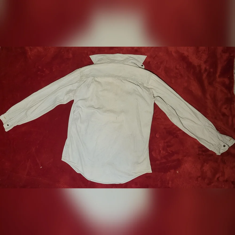 Levi's button up - Picture 2 of 4